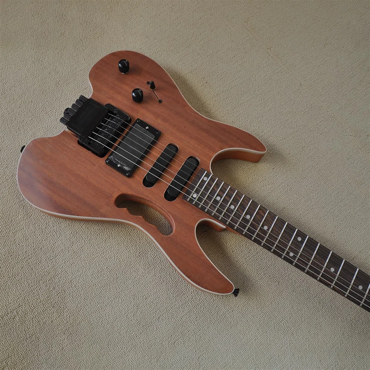 Guitarra Eléctrica Sin Cabeza De 39 Pulgadas Para Zurdos Con Pastilla SSH Diapasón De Palisandro 24 Trastes Principiantes Guitarra Eléctrica (Color : 01)