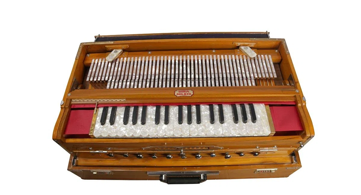 Harmonium BINA nº 32 Scalechange portátil con 4 juegos de cañas inglesas/armonio profesional de calidad de concierto/armonio afinado profesional