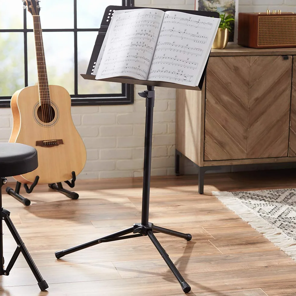 Amazon Basics Pupitre de Partituras de Orquesta Plegable Profesional, Altura Ajustable de 79.7 a 139.9 cm, Uso de Pie y Sentado, Base de Trípode, Compacto y Transportable - Negro
